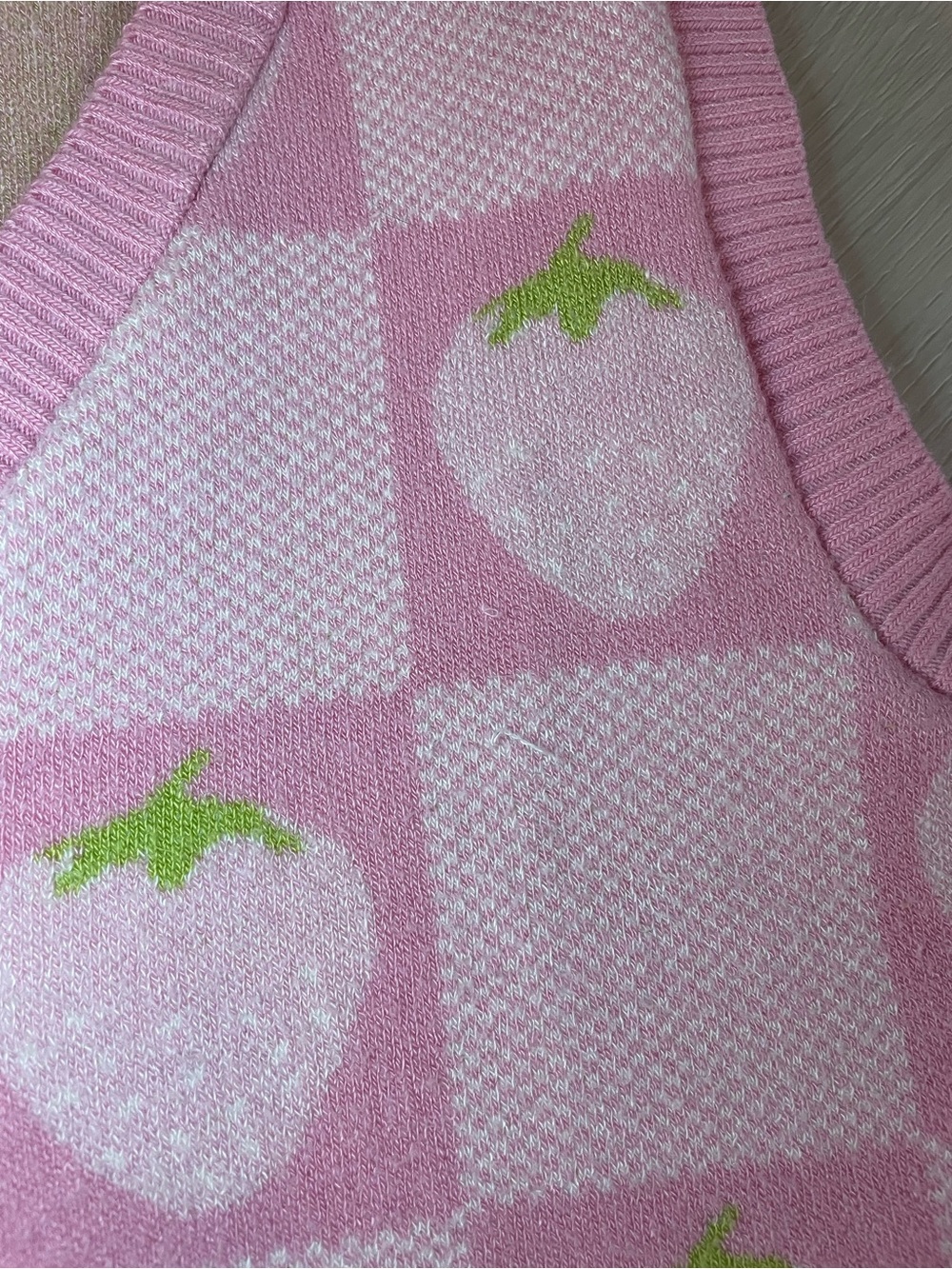 Pink Strawberry Knit Cropped Sweater Vest - Picture 4 of 5